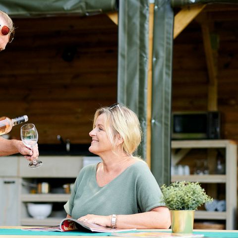 TENTE TOILE ET BOIS 4 personnes - Safari Cottage XS avec salle de bain privée