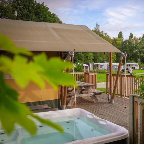 Tente en toile et en bois 6 personnes - Bien-être