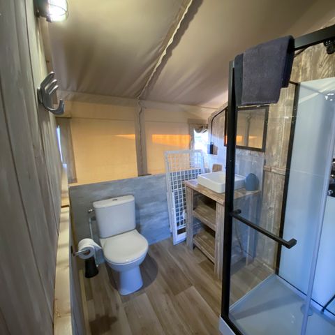 Tente en toile et en bois 4 personnes - y compris les installations sanitaires