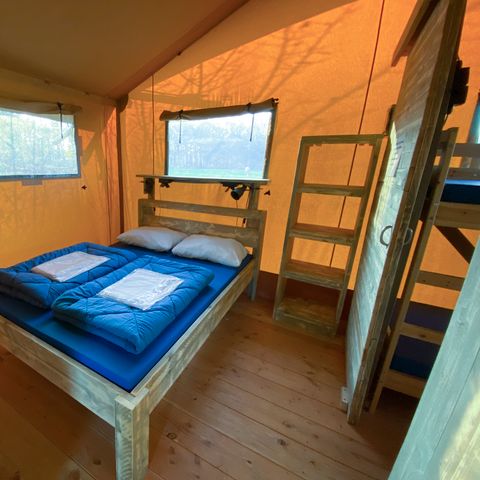 Tente en toile et en bois 6 personnes - y compris les installations sanitaires