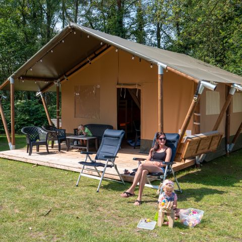 TENTE TOILE ET BOIS 6 personnes - y compris unité sanitaire privée