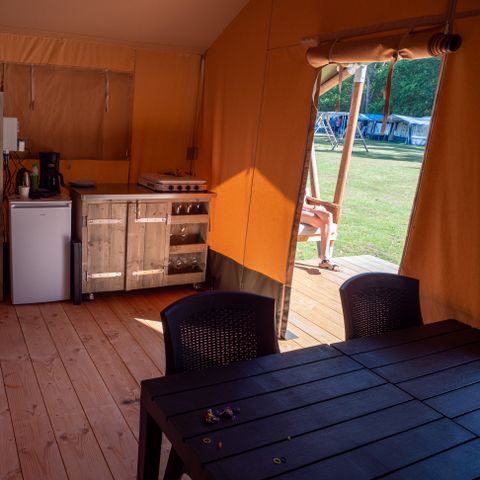 TENTE TOILE ET BOIS 6 personnes - y compris unité sanitaire privée