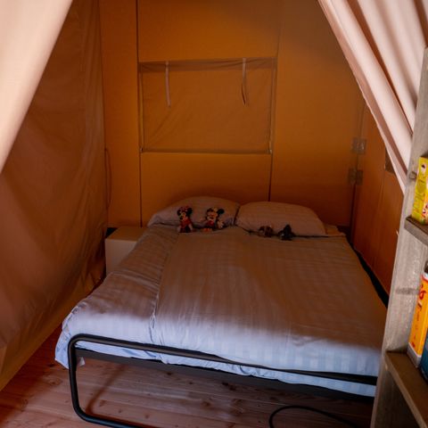 Tente en toile et en bois 6 personnes - y compris unité sanitaire privée