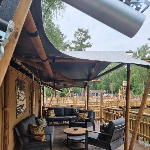 Tente en toile et en bois 6 personnes - Luxe avec sanitaires