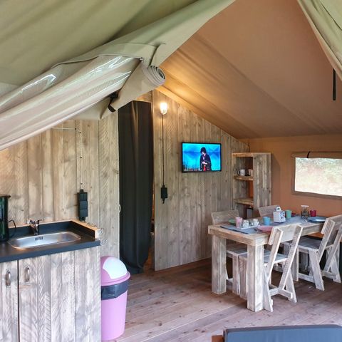 Tente en toile et en bois 4 personnes - y compris les installations sanitaires