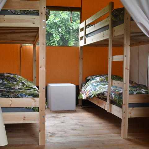 TENTE TOILE ET BOIS 6 personnes - y compris les toilettes