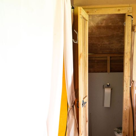 TENTE TOILE ET BOIS 6 personnes - y compris les toilettes
