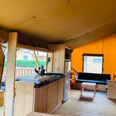 TENTE TOILE ET BOIS 6 personnes - y compris les installations sanitaires au bord du lac
