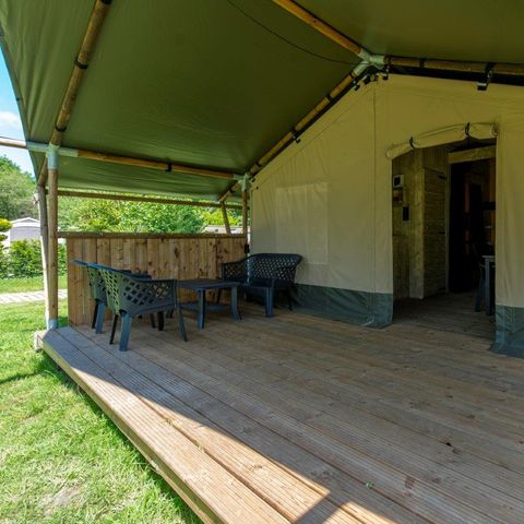 Tente en toile et en bois 6 personnes - y compris les installations sanitaires avec toboggan
