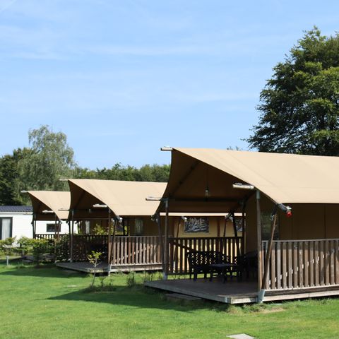 Tente en toile et en bois 6 personnes - y compris les installations sanitaires