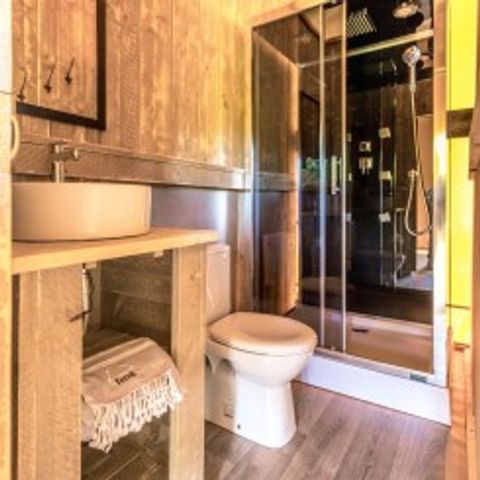Tente en toile et en bois 6 personnes - Lodgetent avec salle de bain + WC