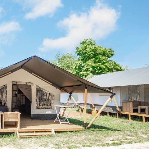 Tente en toile et en bois 4 personnes - Tente safari Confort + climatisation
