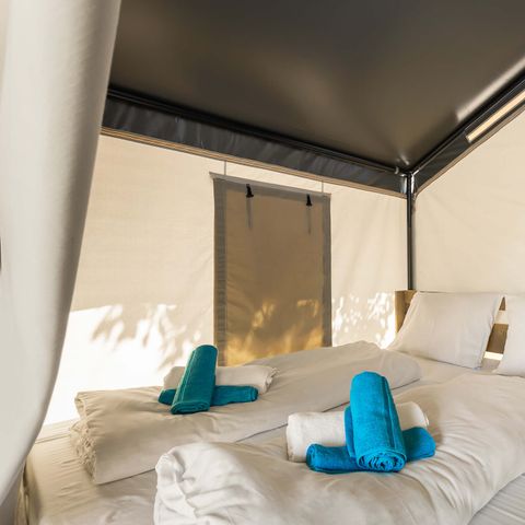 Tente en toile et en bois 4 personnes - Tente safari Confort + climatisation