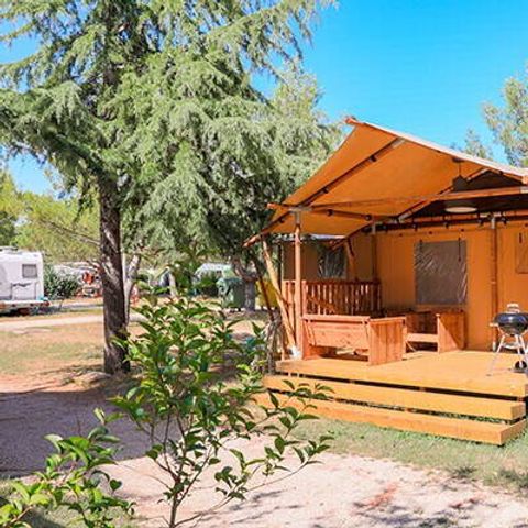 TENTE TOILE ET BOIS 6 personnes - Tente Safari Lodge | 3 Ch. | 6 Pers. | Terrasse surélevée | Clim.