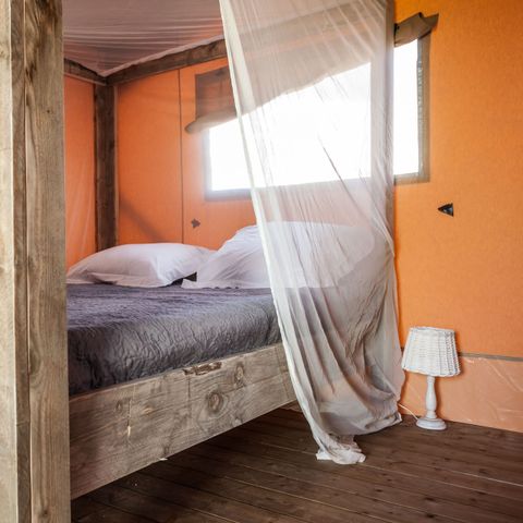 Tente en toile et en bois 6 personnes - (SAF6)