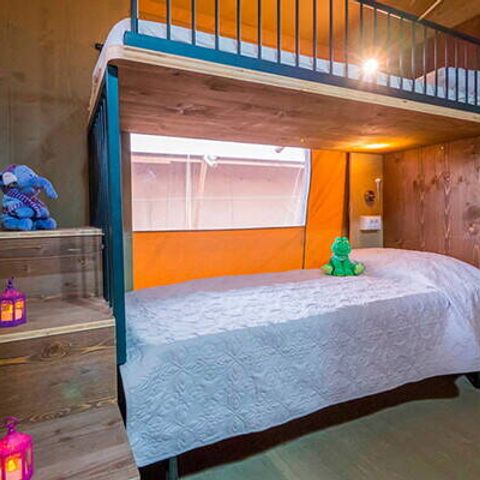 Tente en toile et en bois 6 personnes - Tente Safari | 3 Ch. | 6 Pers. | 1 SDB | Clim.
