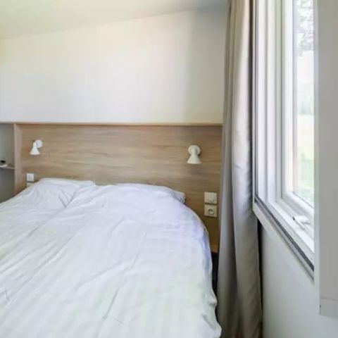 MOBILHOME 7 personnes - Mobil-home | Ultimate Plus | 3 Ch. | 6/8 Pers. | Terrasse Lounge | 2 SDB | Clim. | TV | By Roan