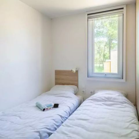 MOBILHOME 7 personnes - Mobil-home | Ultimate Plus | 3 Ch. | 6/8 Pers. | Terrasse Lounge | 2 SDB | Clim. | TV | By Roan