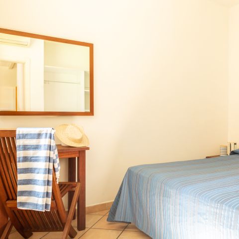 APPARTEMENT 4 personnes - Cottage Supérieur Giglio