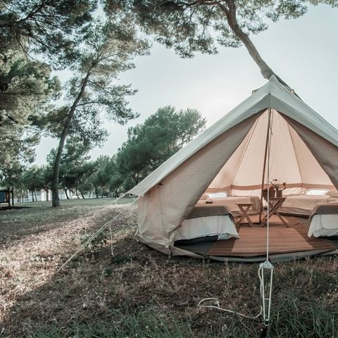 Tente en toile et en bois 2 personnes - Glamping