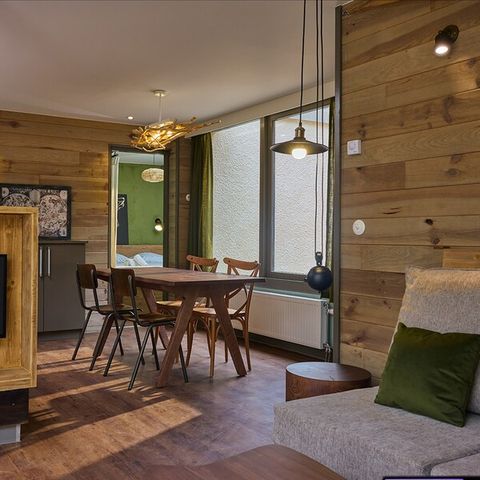 HÉBERGEMENT INSOLITE 4 personnes - Dans la nature CH2741