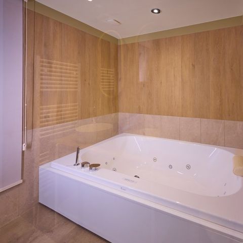 BUNGALOW 4 personnes - Exclusif CH2734