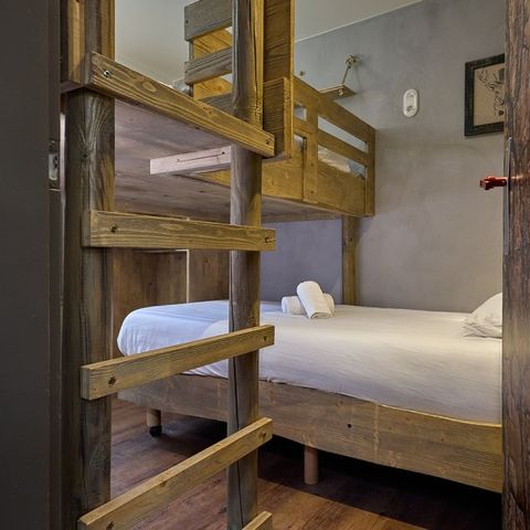 HÉBERGEMENT INSOLITE 4 personnes - Dans la nature CH2741