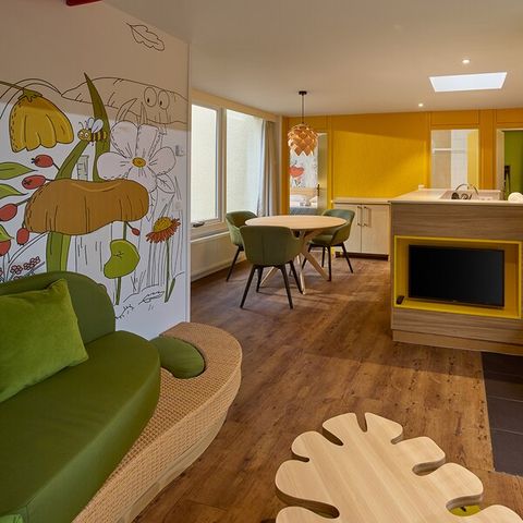 HÉBERGEMENT INSOLITE 6 personnes - Mini Monde CH2744