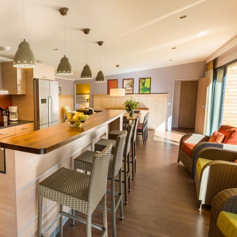 MAISON 12 personnes - VIP TF962