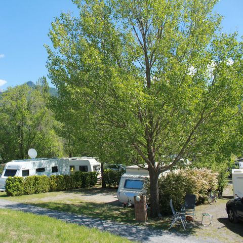 Emplacement - Confort - XL 120m² - Élec 10A