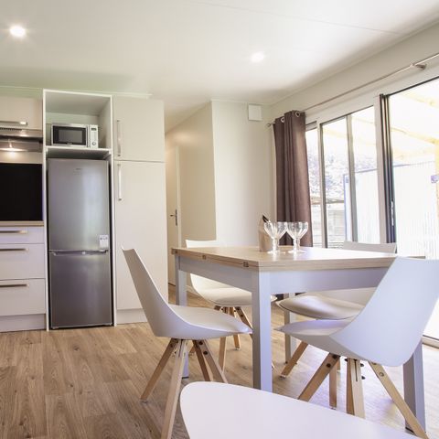 LODGE 4 personnes - Lodge Family 34,02 m² - 2 chambres + Terrasse + TV
