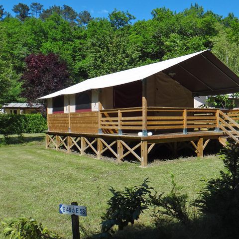 Tente en toile et en bois 5 personnes - Lodge NIAGARA 40m² avec Salle de bain