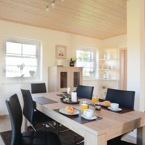 MAISON 8 personnes - DMR618 (max. 6 adultes)