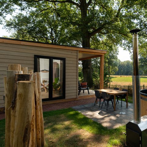 LODGE 4 personnes - Nature avec bain à remous