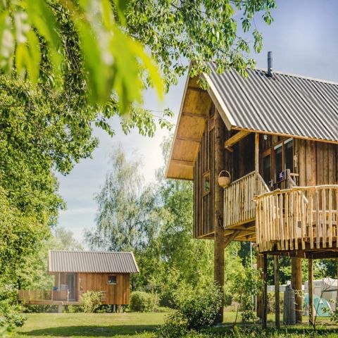 Hébergement 5 personnes - Maison dans les arbres