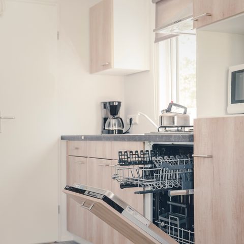 Hébergement pour groupe 30 personnes - 6x bungalette avec véranda