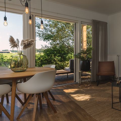 LODGE 4 personnes - Lodge River avec bain à remous