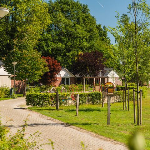BUNGALOW 6 personnes - Bungalow pour enfants à la ferme avec sauna et bain à remous