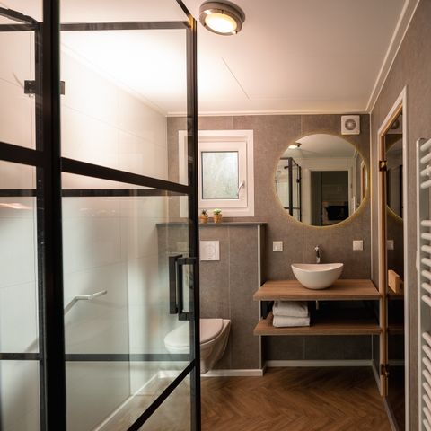 BUNGALOW 4 personnes - Wellness Boutique baby avec bain moussant + chambre bébé