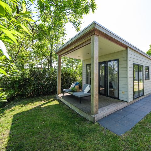 Bungalow 2 personnes - River Lodge "Wellnesshuus" avec bain à bulles, sauna, baignoire et douche solaire