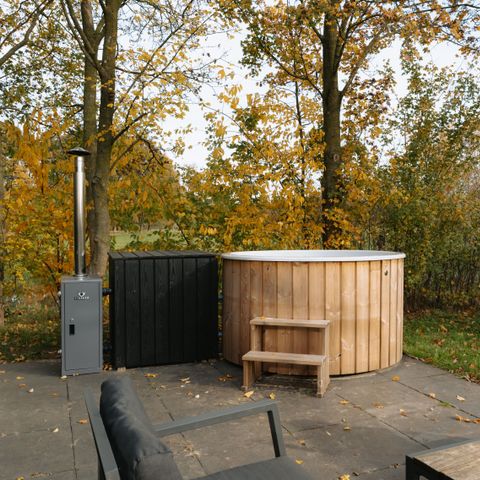 BUNGALOW 2 personnes - Maison miroir sur la Regge avec bain à bulles et vue panoramique