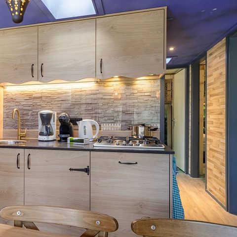 HÉBERGEMENT INSOLITE 6 personnes - Aventure EH1543