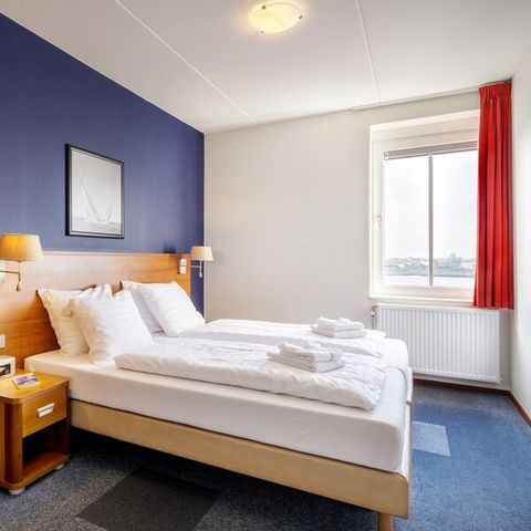 BUNGALOW 4 personnes - Suite VIP au bord de l'eau EH904