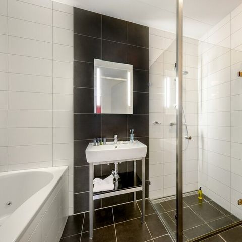 APPARTEMENT 6 personnes - Suite VIP avec vue sur le fleuve EH906