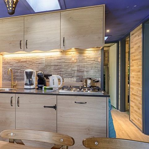 HÉBERGEMENT INSOLITE 6 personnes - Aventure EH1543