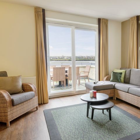 APPARTEMENT 4 personnes - Suite VIP avec vue sur le fleuve EH904