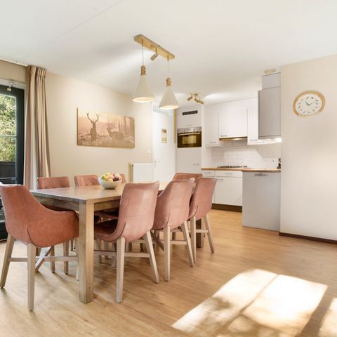 BUNGALOW 8 personnes - 8L