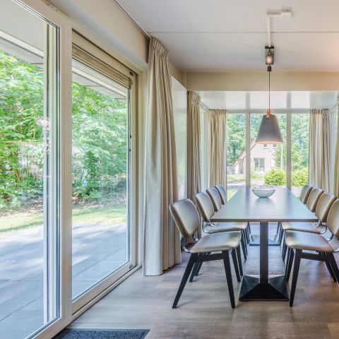 BUNGALOW 8 personnes - (max. 6 adultes) 8C