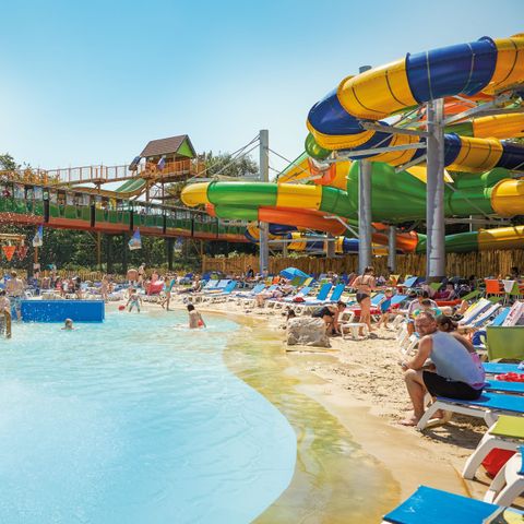 Attractie- & Vakantiepark Slagharen - Hardenberg - Image N°3