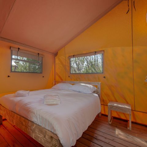 TENTE TOILE ET BOIS 6 personnes